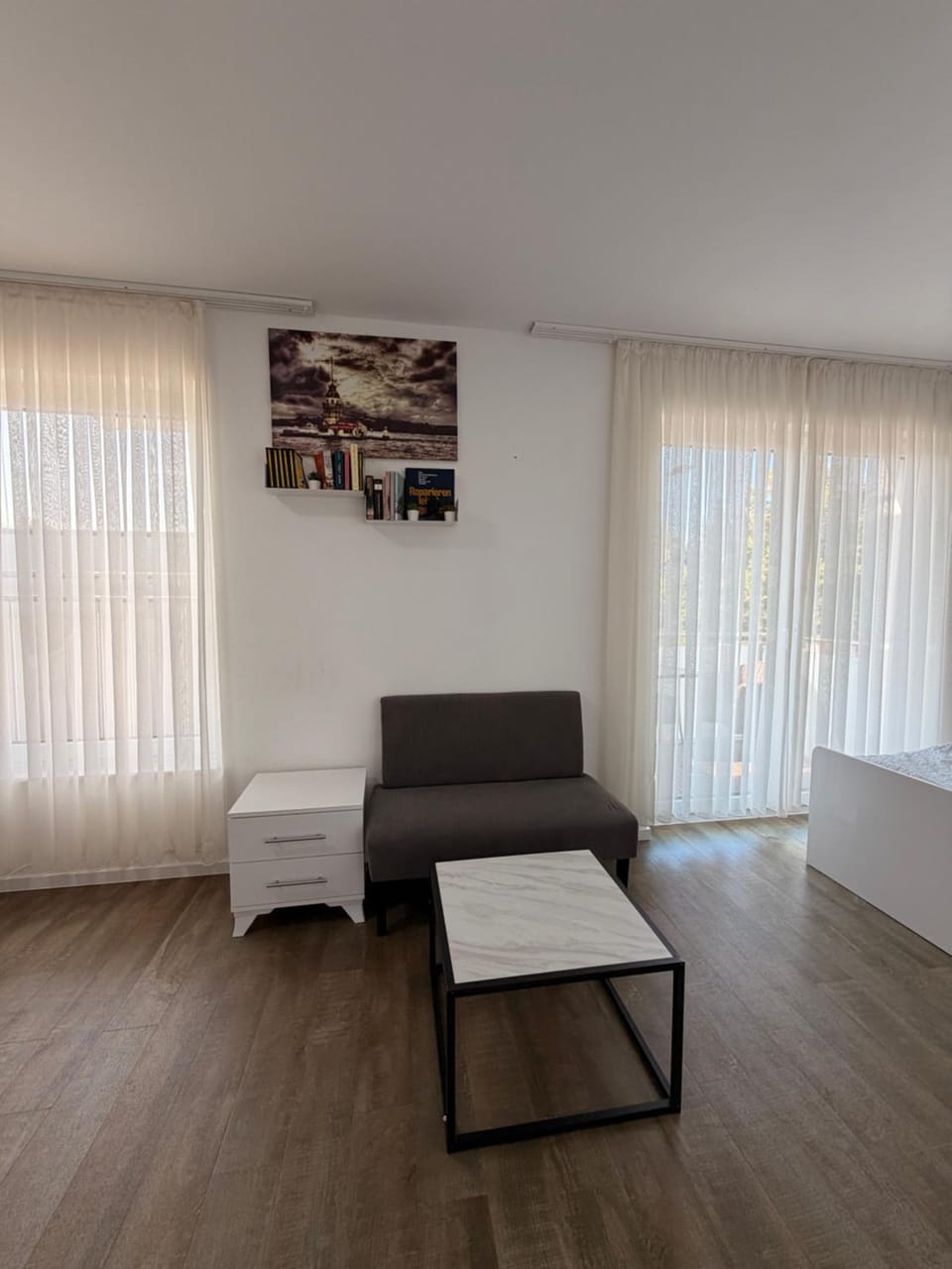 Living room, Photo of the whole room, Seating area