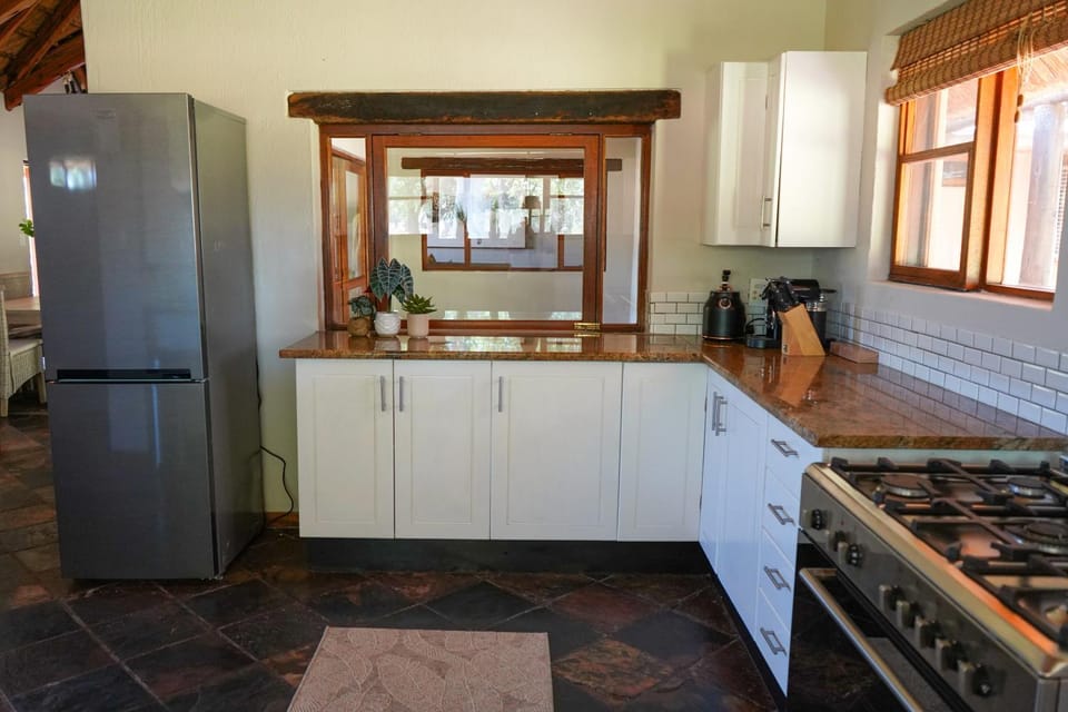 Kitchen or kitchenette, Kitchen or kitchenette, pet friendly, stove