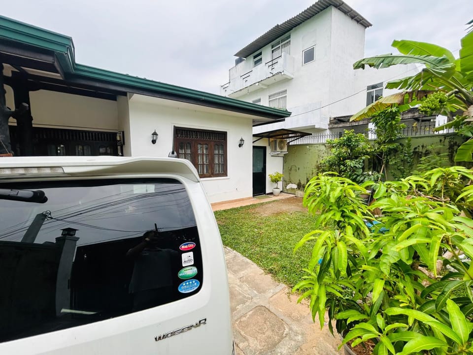 Garden, Parking
