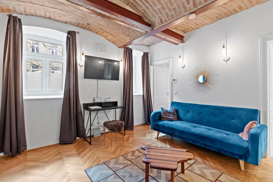 Communal lounge/ TV room, TV and multimedia, Living room, Seating area, Evening entertainment
