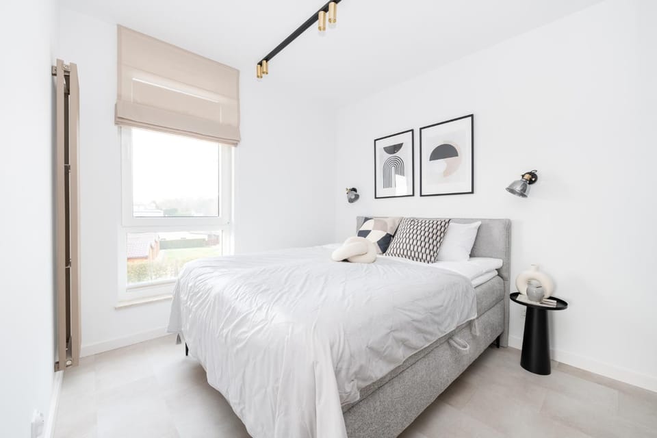 Bed, View (from property/room), Decorative detail, Bedroom, hair dresser, internet, towels, wardrobe
