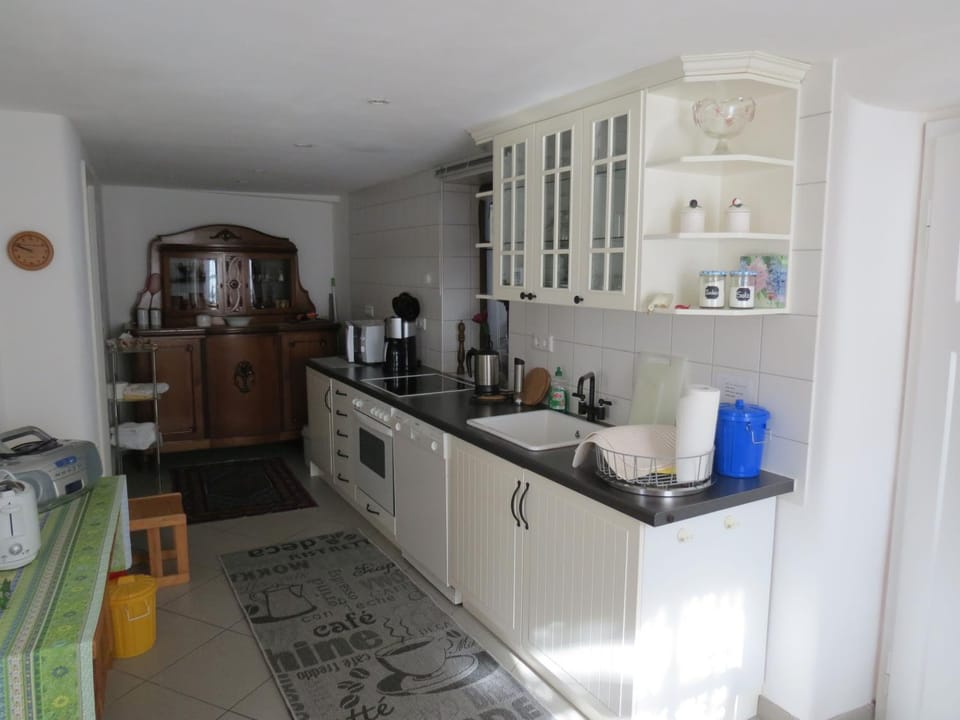 Kitchen or kitchenette, kitchen