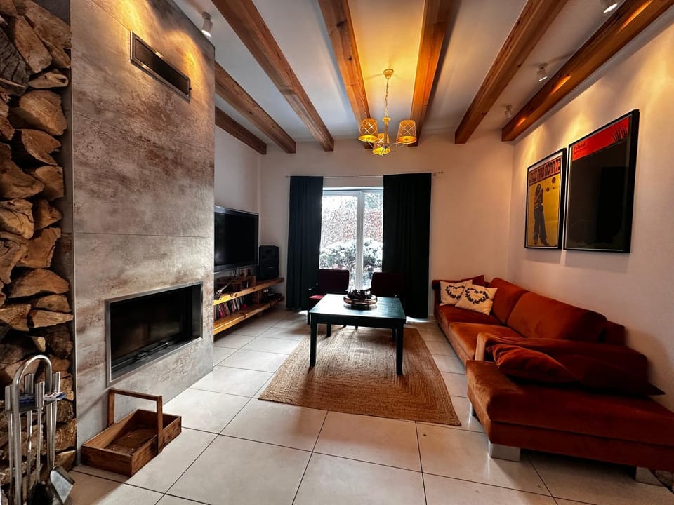 TV and multimedia, Living room, Seating area
