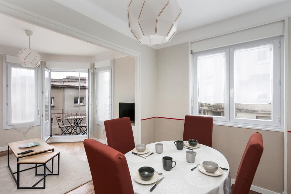 Balcony/Terrace, Living room, Seating area, Dining area