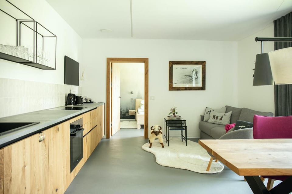 Kitchen or kitchenette, Living room