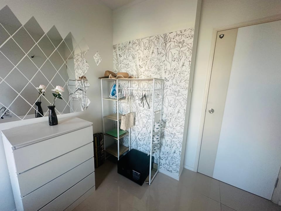Seaview beach room Lumpini-pool and gym face to ocean Apartment in Pattaya City