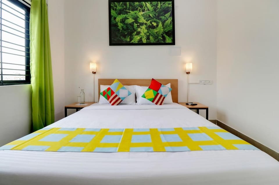 Bed, Photo of the whole room, Bedroom