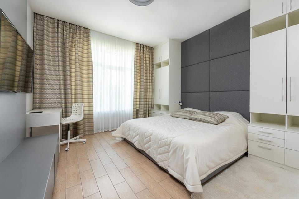 Bed, Photo of the whole room, Bedroom, wardrobe
