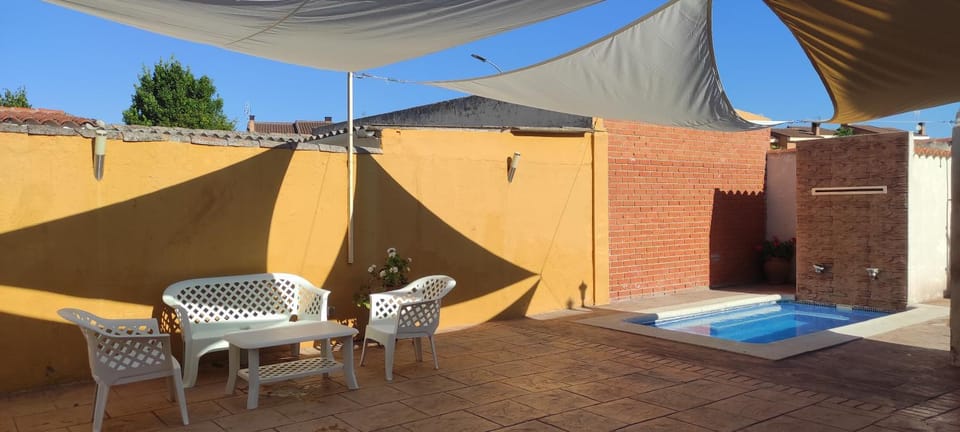 Patio, Swimming pool