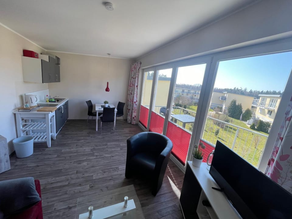 View (from property/room), Balcony/Terrace, Seating area, Dining area