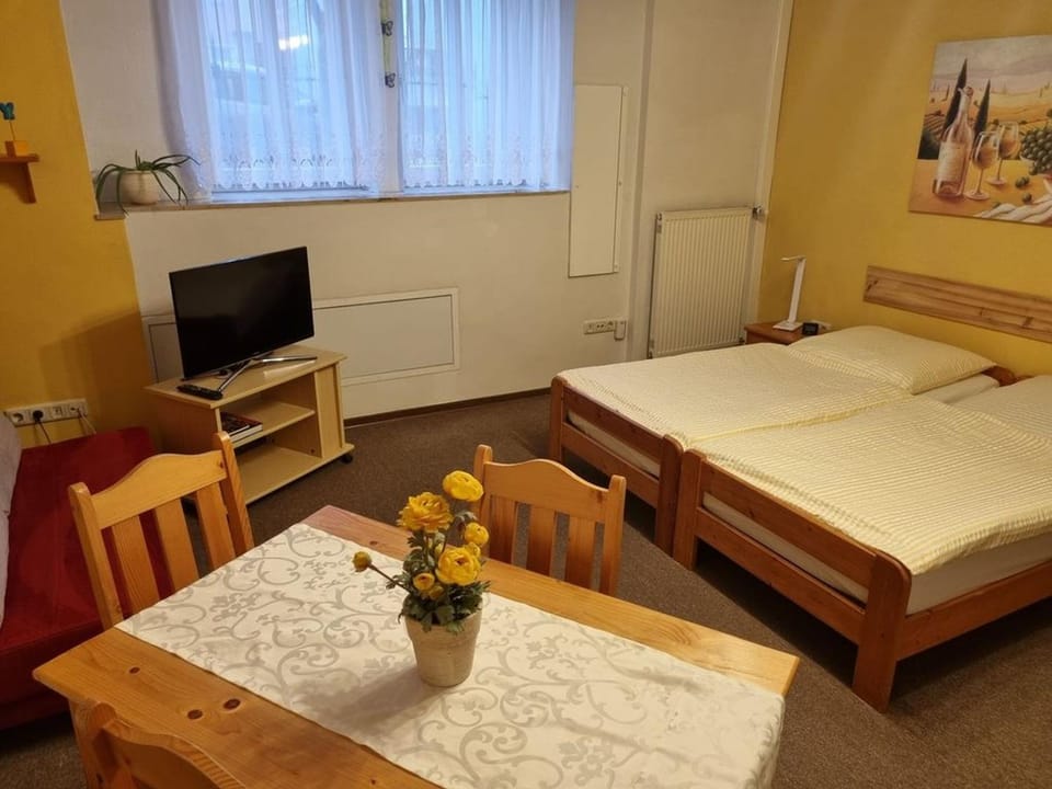 Bed, Photo of the whole room, hair dresser