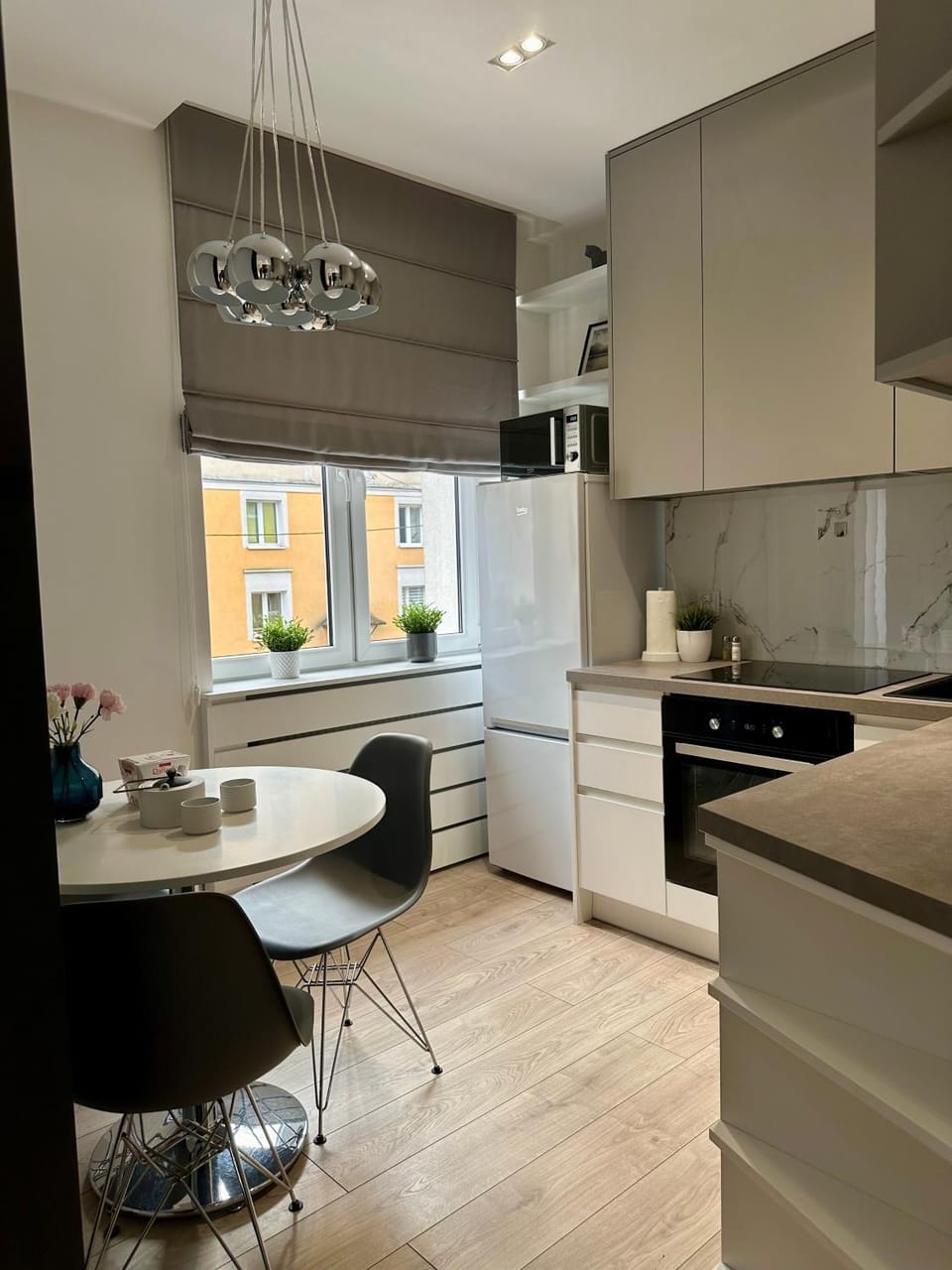 Kitchen or kitchenette, Dining area, dishwasher, minibar, pet friendly, stove