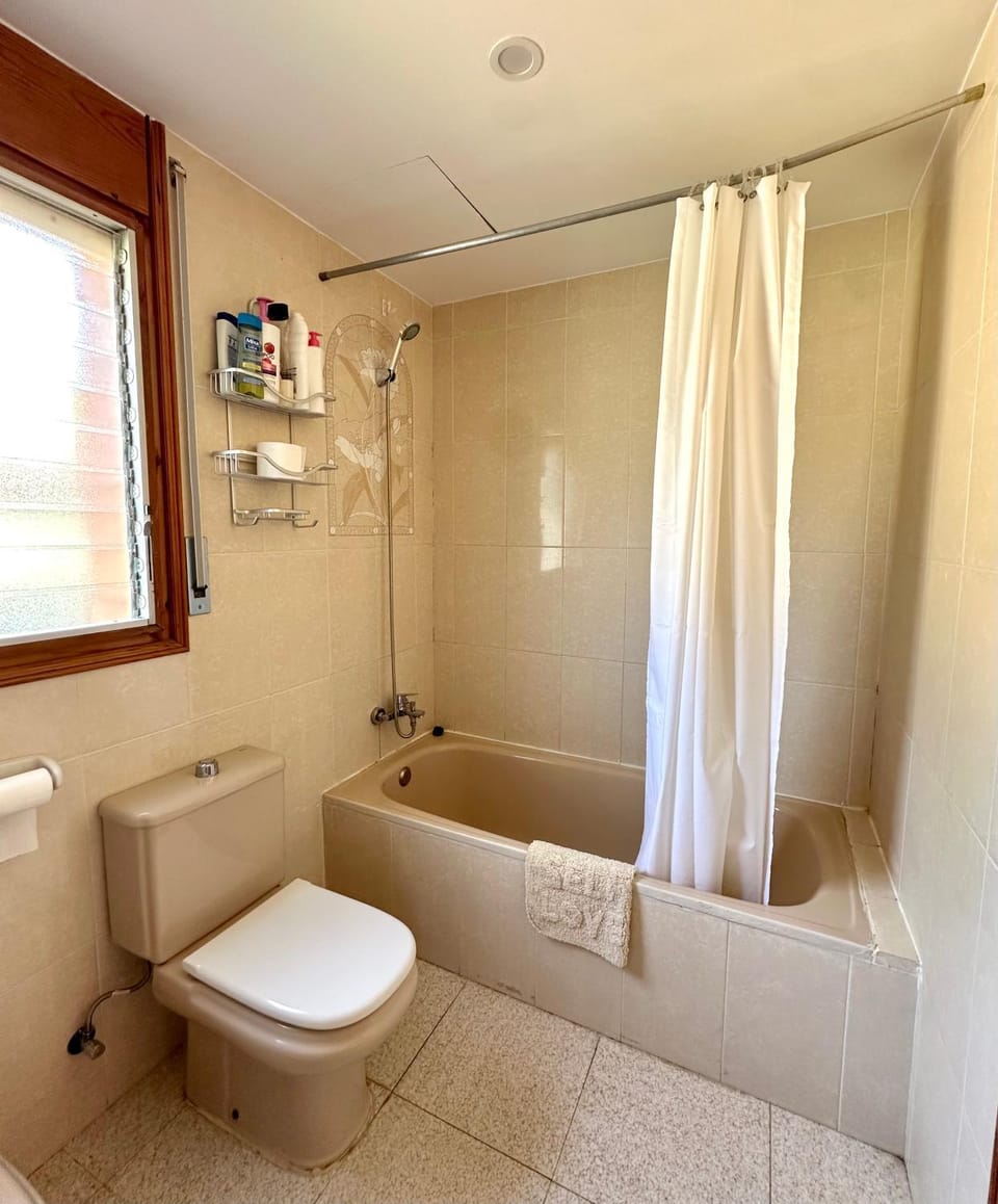 Toilet, Bath