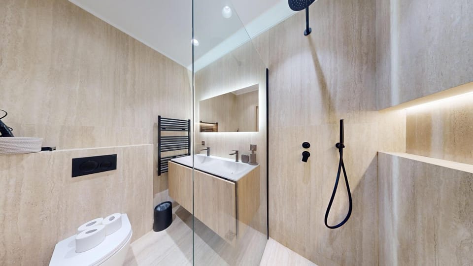Shower, Toilet, Bathroom