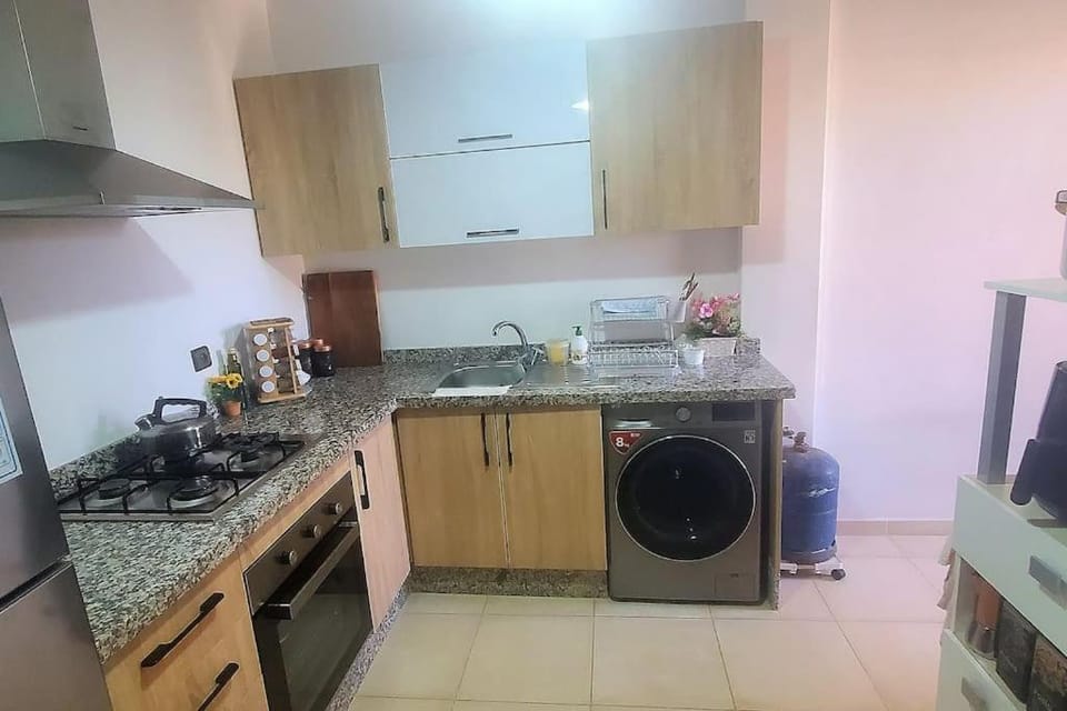 Coffee/tea facilities, Kitchen or kitchenette, minibar, washing machine