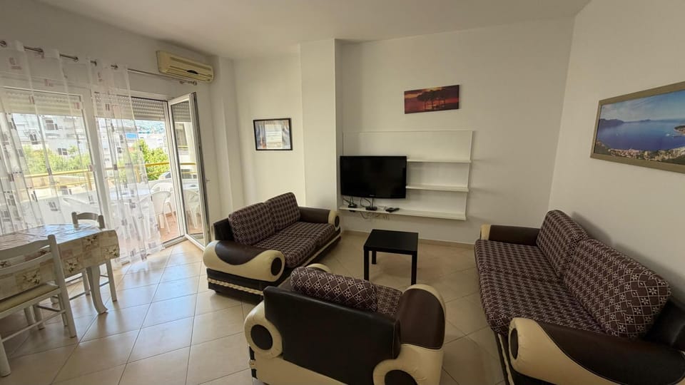 TV and multimedia, Seating area