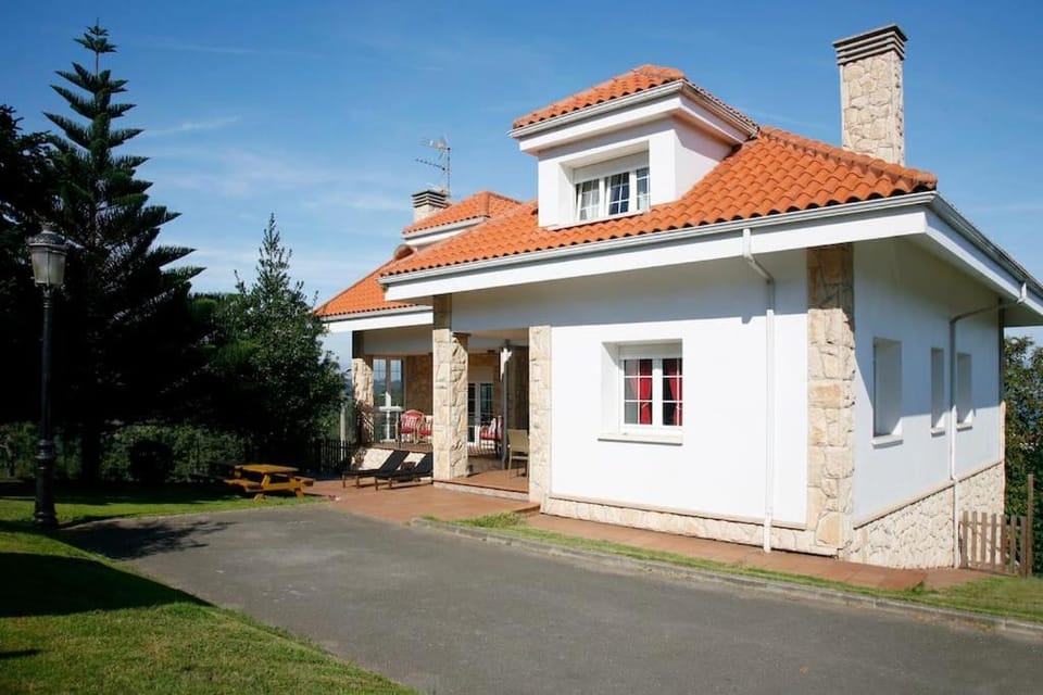 Chalet con magníficas vistas al mar House in Asturias