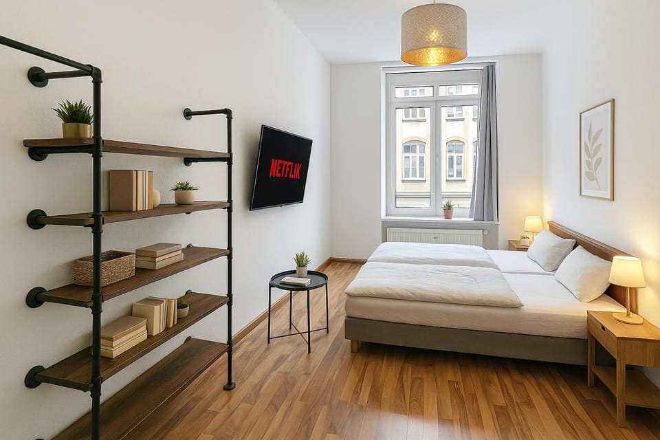 Leipzig Zentrum, Schnelles WLAN, TVs in allen 5 Zimmern, Self-Check-in, 5 Riesige Zimmer für große Gruppen, Aufzug Apartment in Leipzig