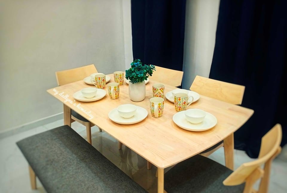 Food and drinks, Dining area, Food