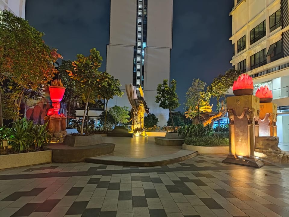 Nearby landmark, Night, Garden