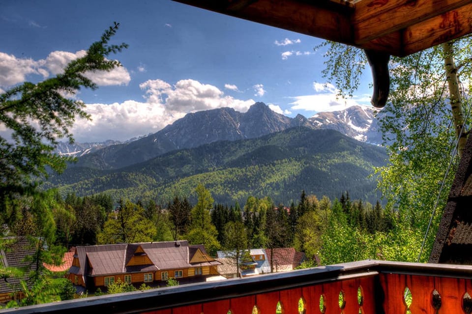 View (from property/room), Balcony/Terrace, Mountain view