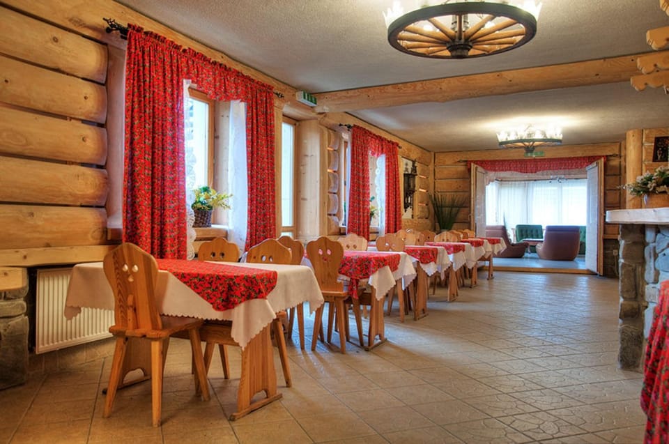 Restaurant/places to eat, Dining area