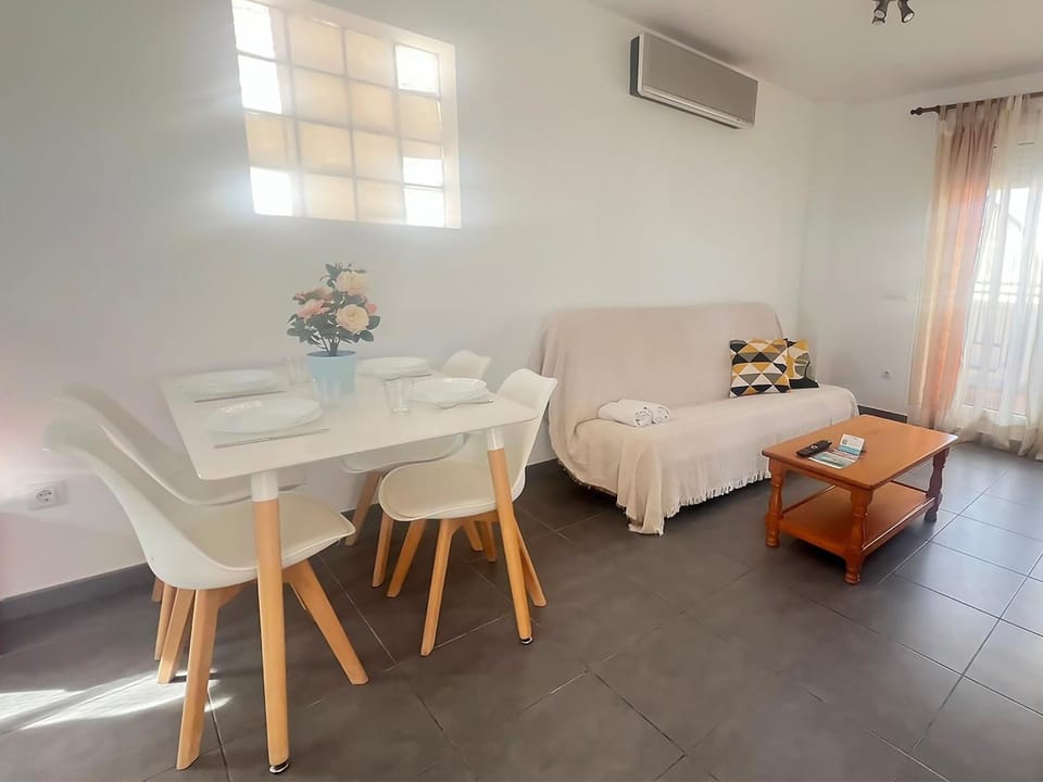 Spring, Bed, Activities, Winter, Summer, Children play ground, Garden, Solarium, Balcony/Terrace, Living room, Photo of the whole room, Dining area, Hiking, Animals, Animals, Animals, Bedroom, Autumn, Pets, Pets, Pets, Sea view, Swimming pool, Sports, Entertainment, children, children, children, young children, young children, young children, older children, older children, older children, group of guests, group of guests, group of guests, cot, Family, Family, Family, Parking, microwave, oven, pet friendly, pet friendly, washing machine, elevator, air conditioner