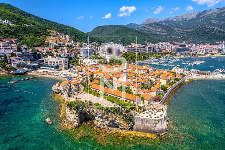 Nearby landmark, Natural landscape, Bird's eye view, Beach, City view