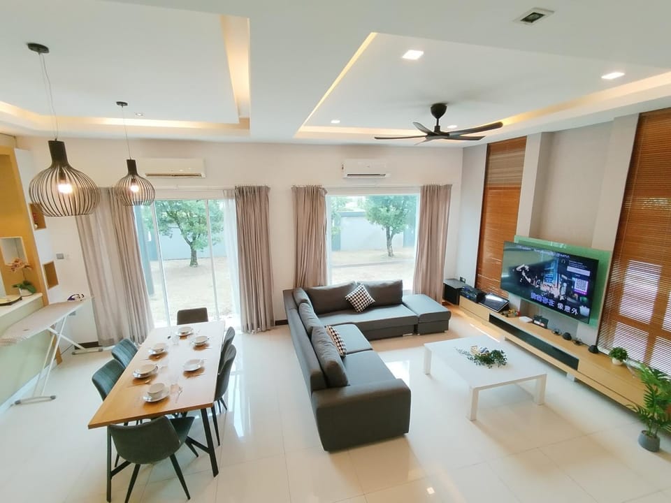 TV and multimedia, Living room