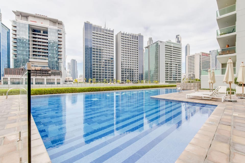Day, Pool view, Swimming pool, sunbed