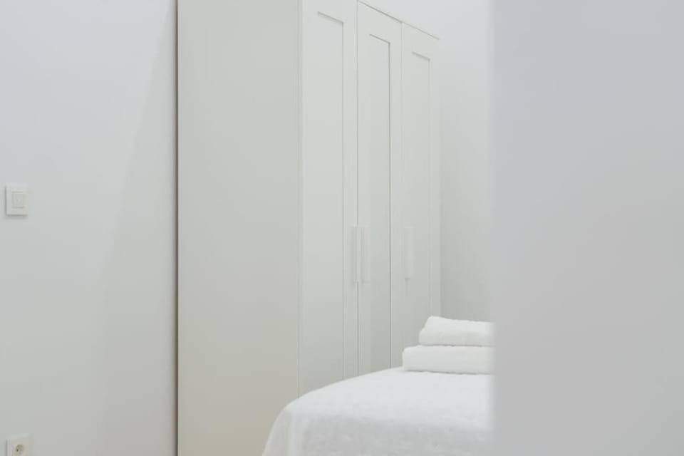 Estudio a estrenar en San Bernardo Apartment in Seville