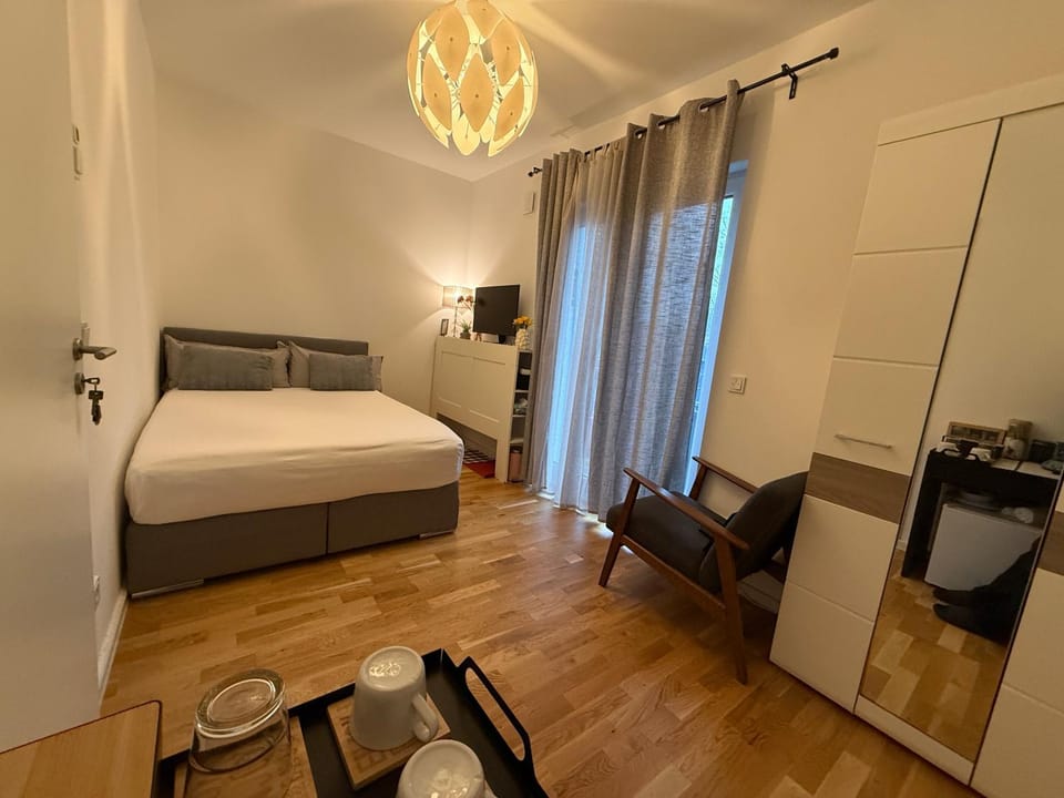 Bed, TV and multimedia, Coffee/tea facilities, Bedroom, wardrobe