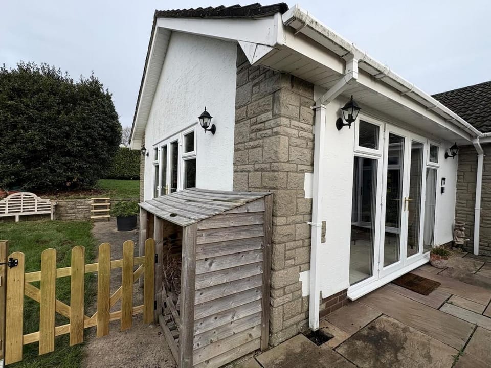 Karinya suite Apartment in Wales