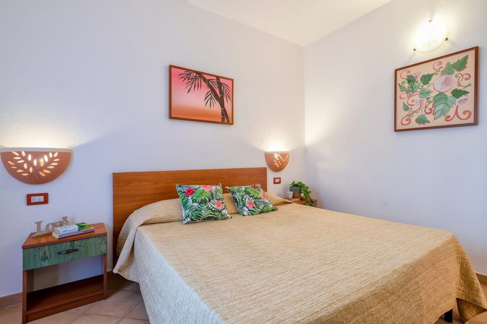 Living room, Bedroom