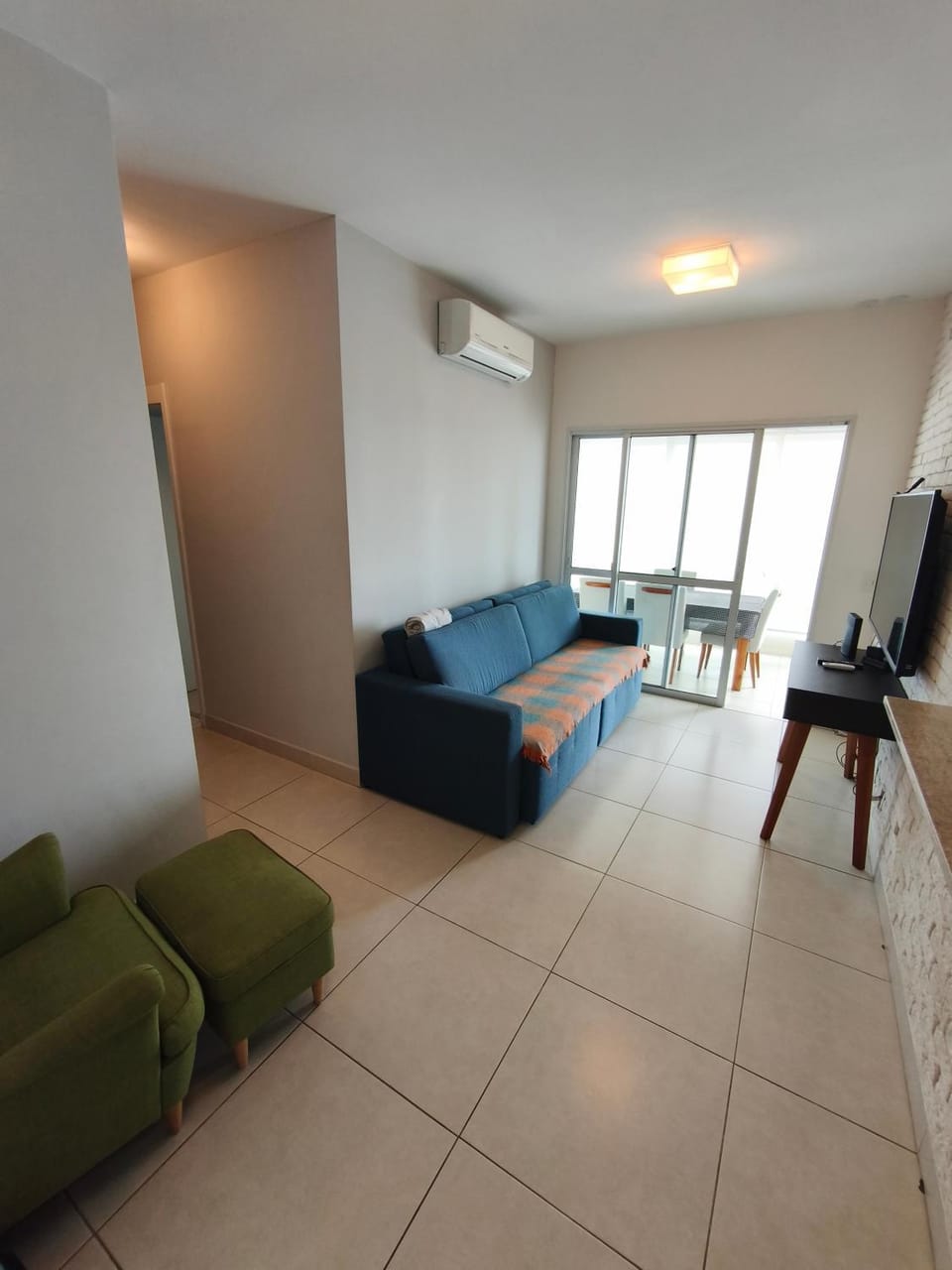 TV and multimedia, Living room, air conditioner