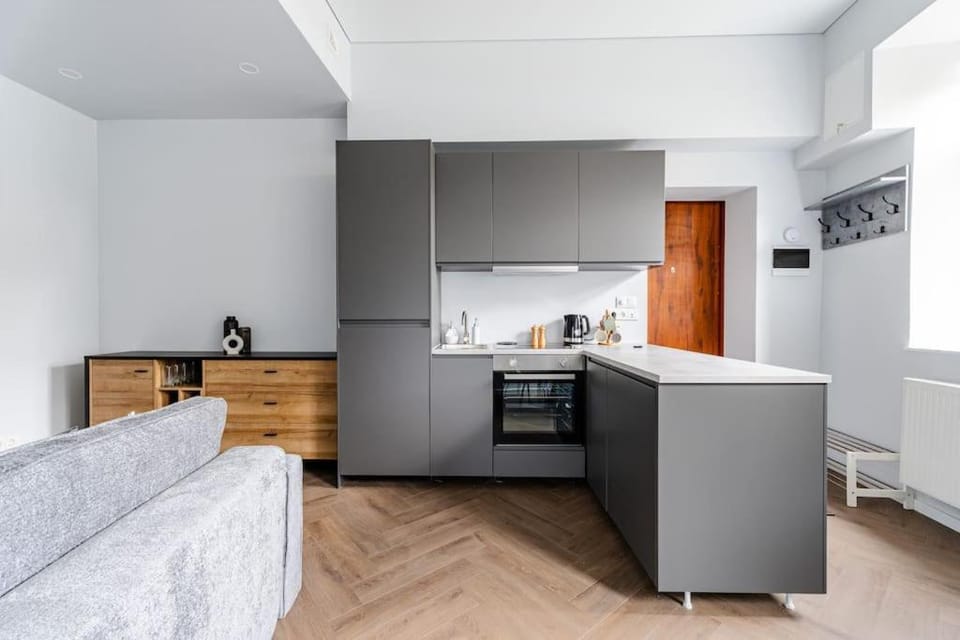 Kitchen or kitchenette, pet friendly, stove