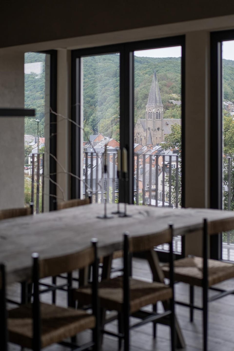 Natural landscape, View (from property/room), Balcony/Terrace, Dining area, City view, Landmark view, Mountain view