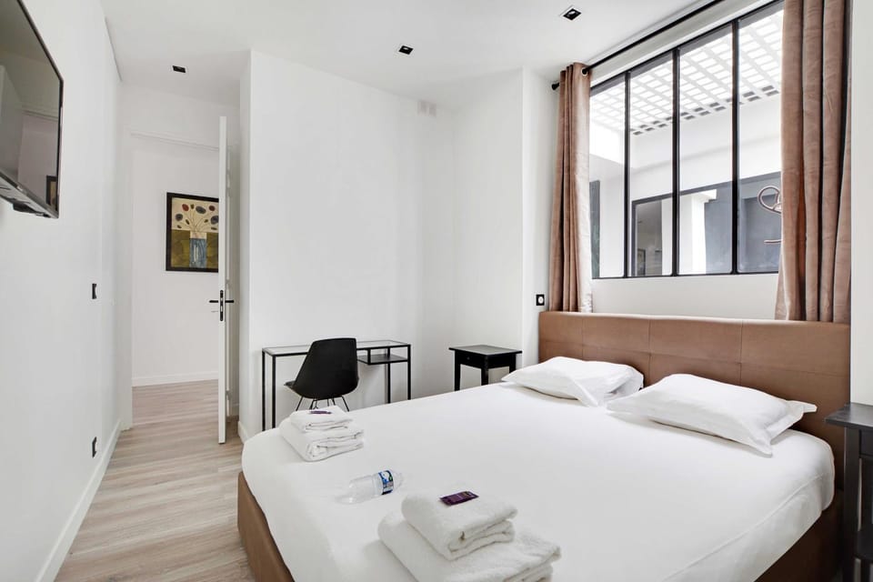 Superb apartment with hammam -4BR-12P- Bastille Apartment in Paris