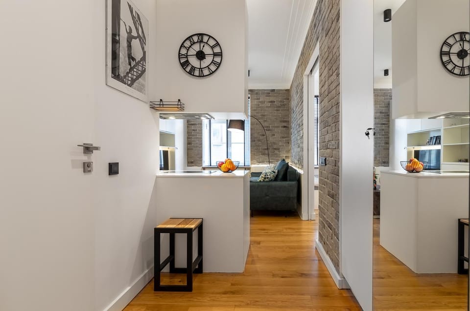 TV and multimedia, Kitchen or kitchenette, Living room