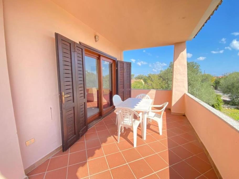 Residenza Cinta 4 Apartment in San Teodoro
