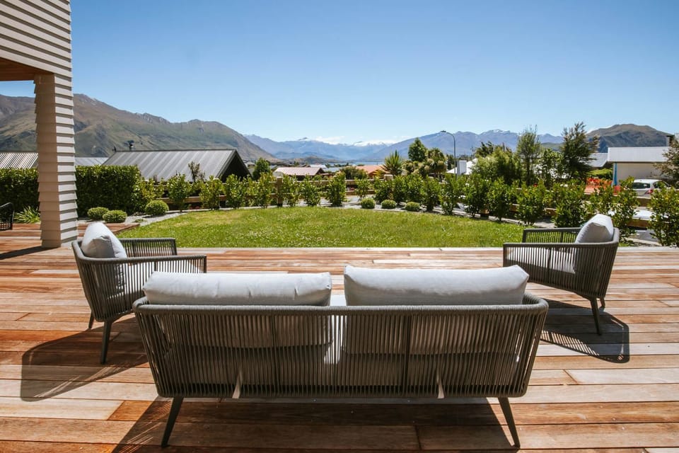 Balcony/Terrace, Mountain view