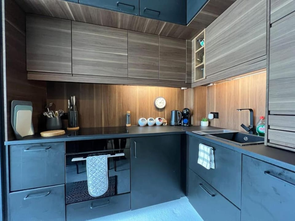 Coffee/tea facilities, Kitchen or kitchenette, dishwasher, minibar, pet friendly, stove, toaster