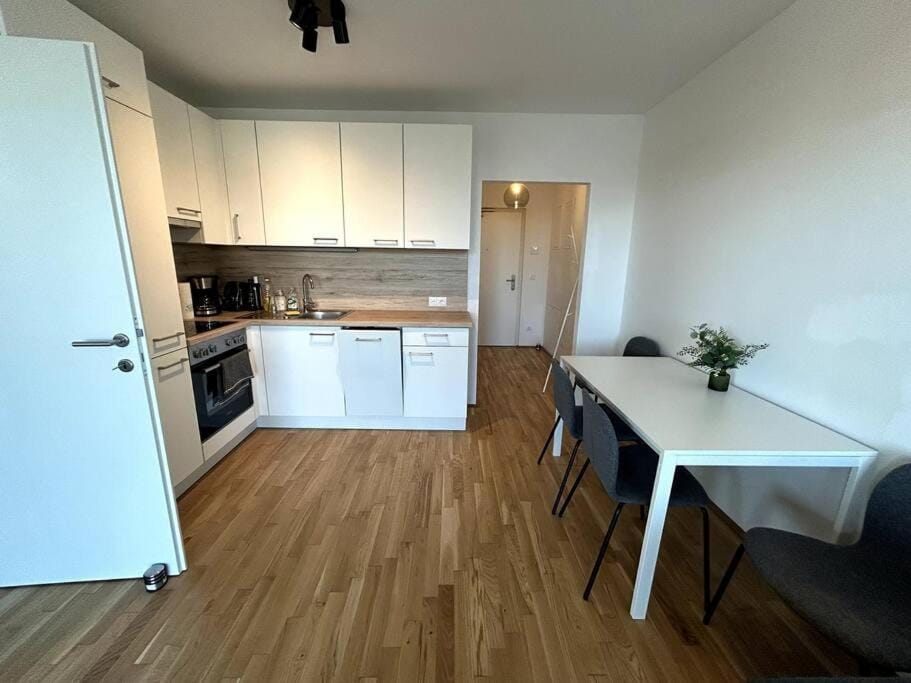 Kitchen or kitchenette, pet friendly