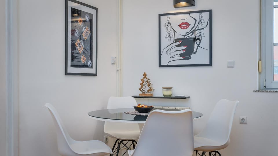 Living room, Decorative detail, Seating area, Dining area