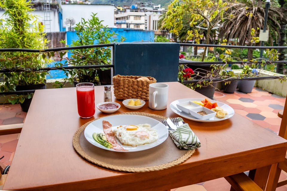 Dining area, Breakfast