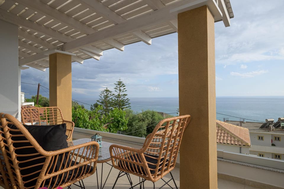 View (from property/room), Balcony/Terrace, Sea view