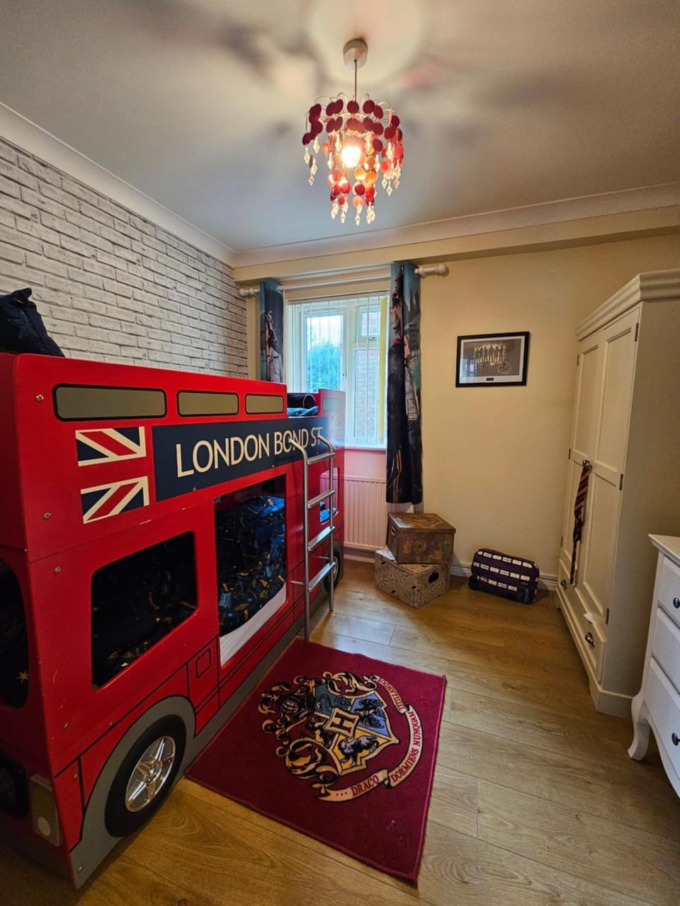 Wizard's Hideaway Apartment in Watford