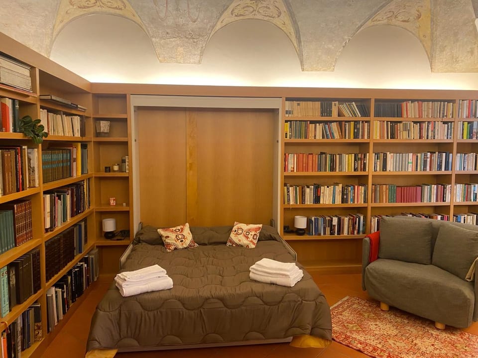 Bed, Library, Photo of the whole room