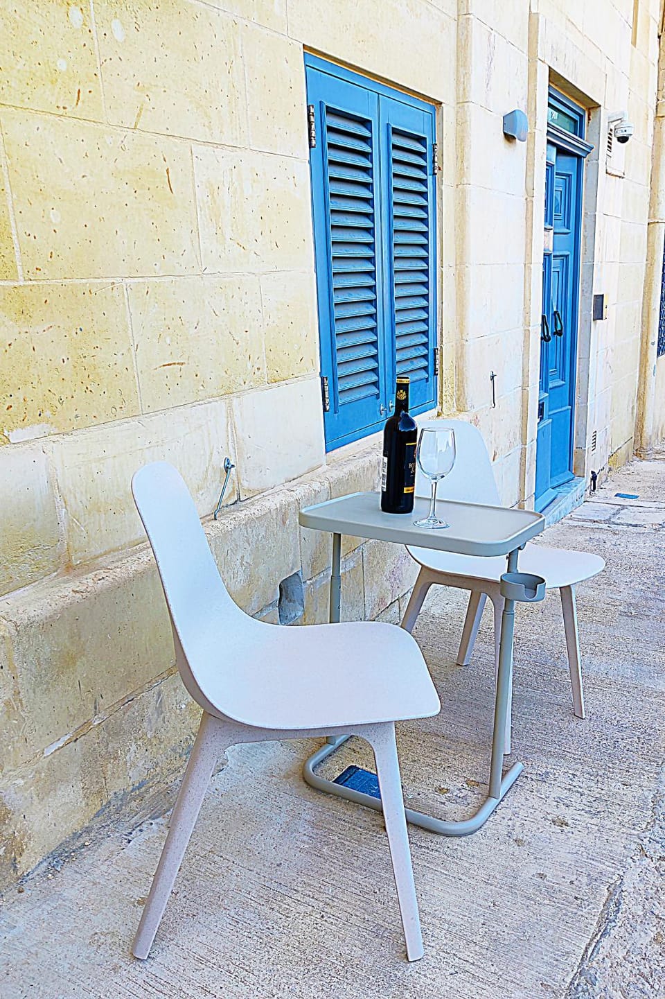 Facade/entrance, Coffee/tea facilities, Dining area, Sea view, Street view, Area and facilities, Breakfast, Lunch, Quiet street view