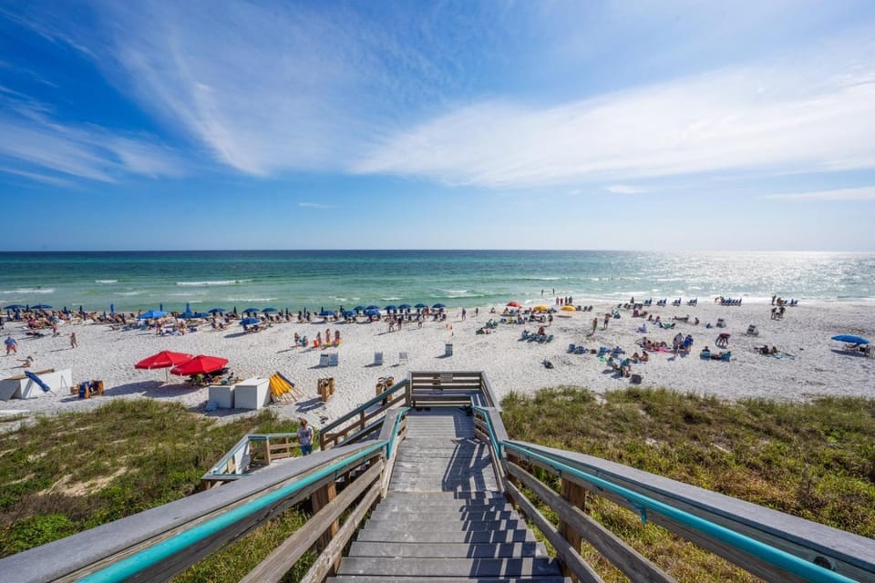 Day, People, Natural landscape, Other, Beach, Sea view, group of guests, sunbed